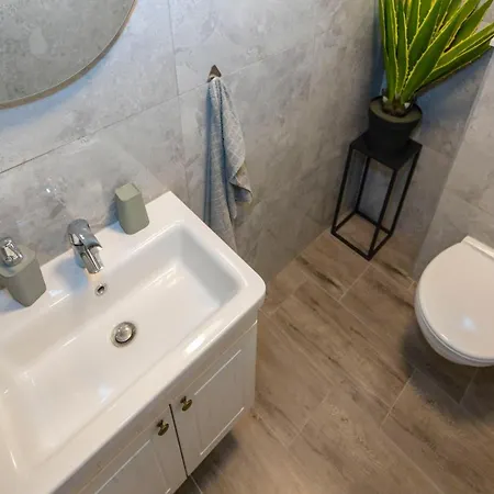 Apartment Sweet, Two Bedroom Apartment, Free Parking Makarska